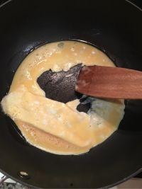 娱乐吃瓜酱炸蛋